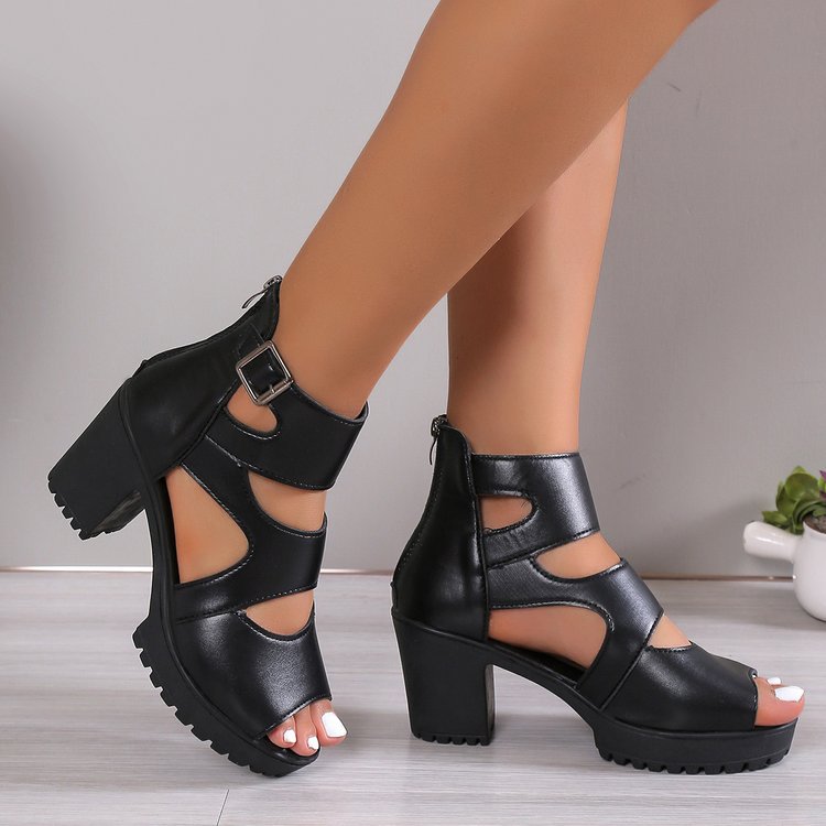 Open-Toe Fish Mouth Flats in Black