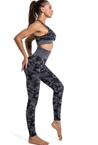 Seamless Camo Yoga Set – High Elasticity Activewear